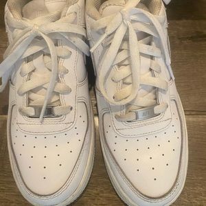 Nike Airforce 1s White Size 6Y